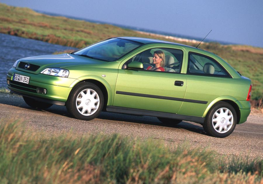  Opel Astra 3-Door (G) 1998 года  (фото 9 из 36)